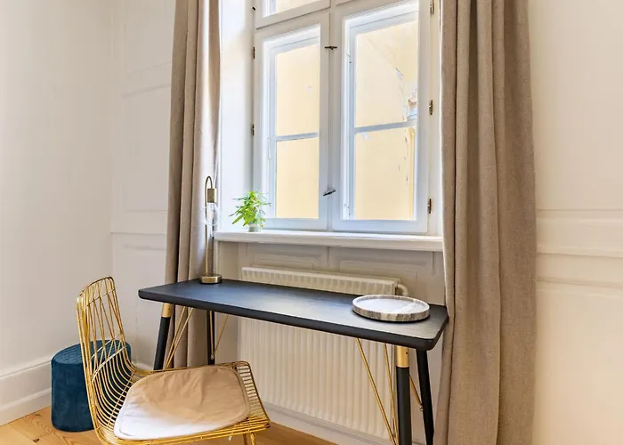 Tivoli 2 - Spacious 3 Bedroom Near Tivoli * Kopenhagen