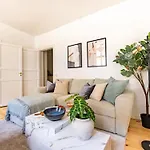 Tivoli 2 - Spacious 3 Bedroom Near Tivoli * Köpenhamn