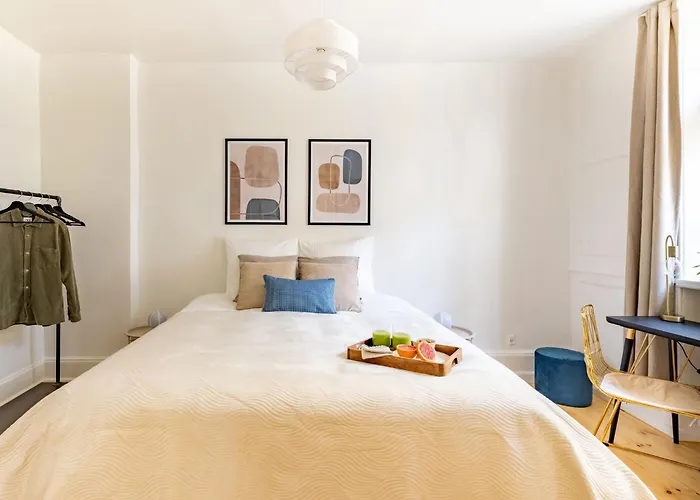 Apartment Tivoli 2 - Spacious 3 Bedroom Near Tivoli *