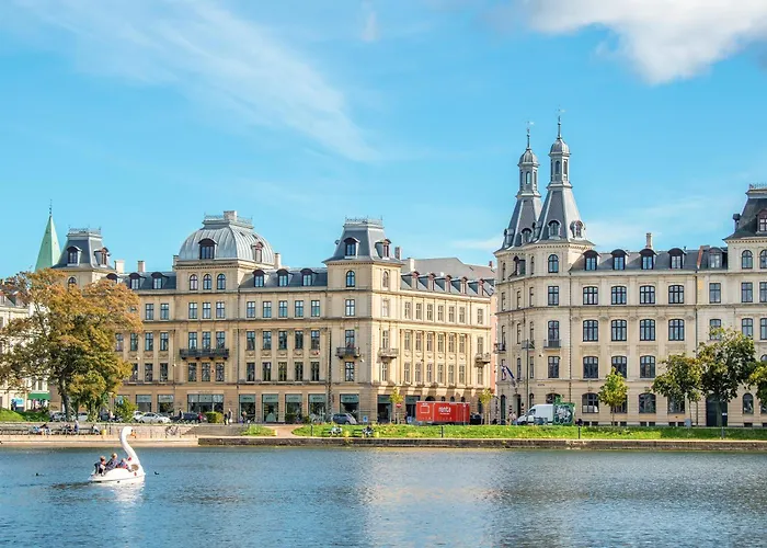 Tivoli 2 - Spacious 3 Bedroom Near Tivoli Copenhagen